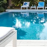 Alura Hotel 3*