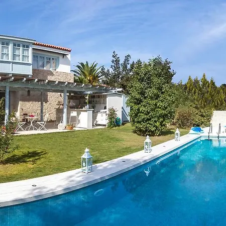 Alura 3*