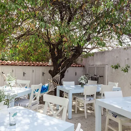 Alura Ξενοδοχείο 3*