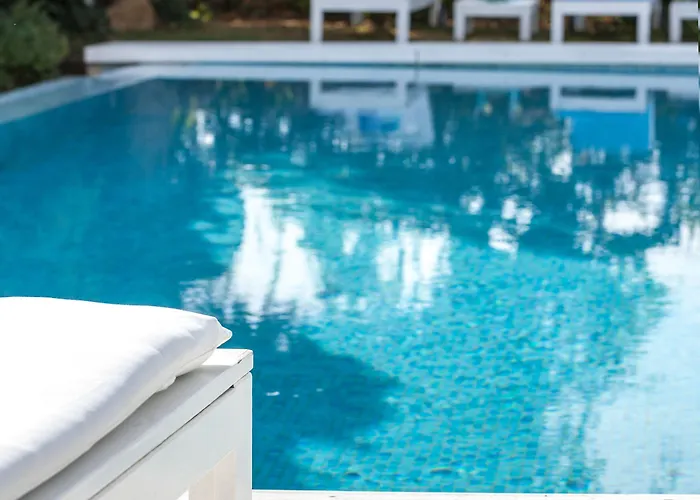 Alura Hotel 3*